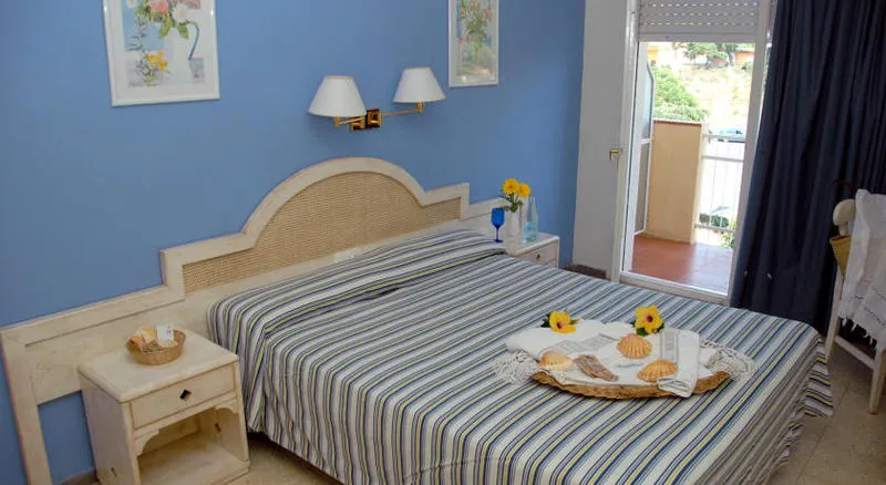 QUADRUPLE STANDARD Room, Mercé, Costa Brava