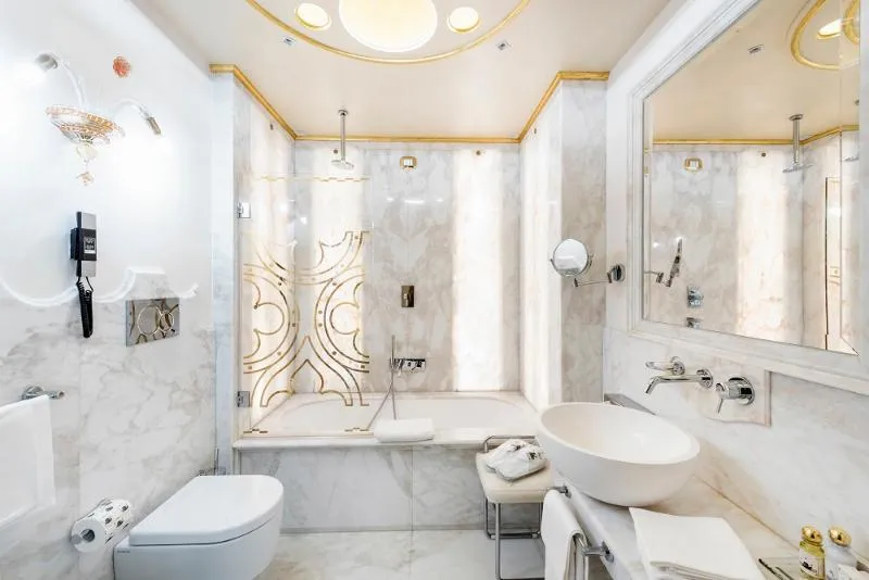 Double or Twin SUPERIOR Room, Monaco and Grand Canal, Venice