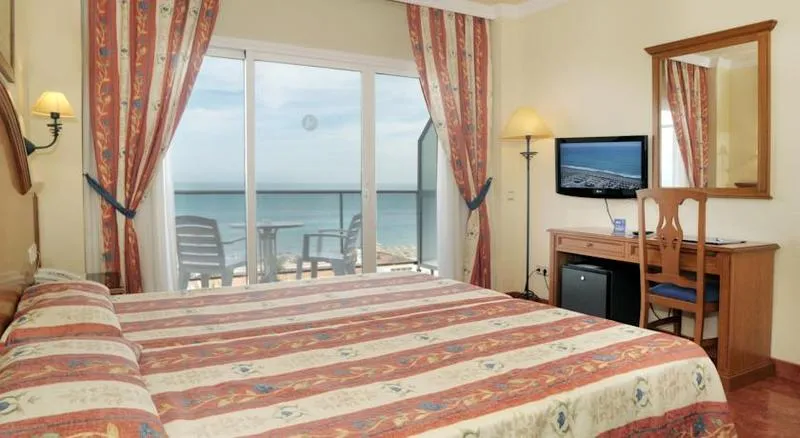 Room, Isabel, Costa Del Sol