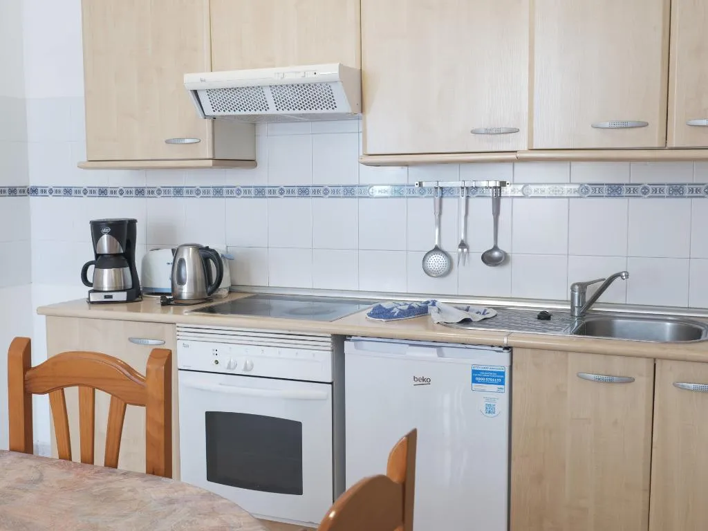APARTMENT CAPACITY 5 TWO BEDROOMS Room, Alta, Tenerife
