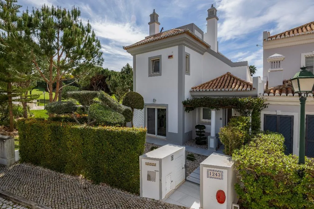 TOWNHOME CAPACITY 8 TWO BEDROOMS Room, Vale Do Lobo Resort, Algarve