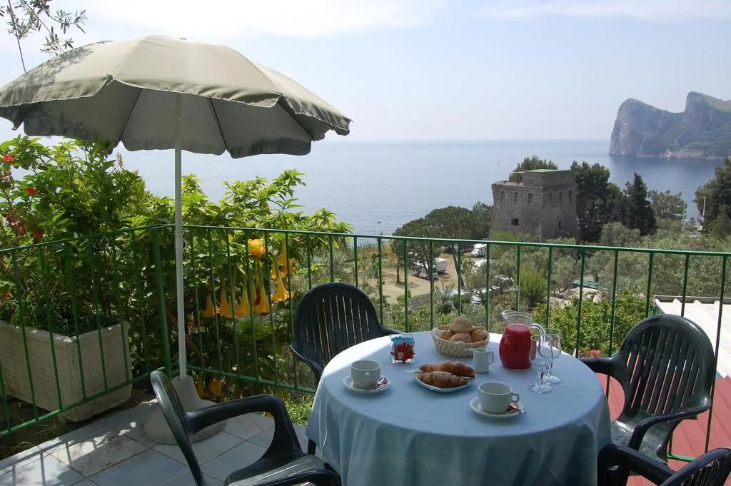 BUNGALOW SEA VIEW Room, Marina del Cantone Chalet, Naples