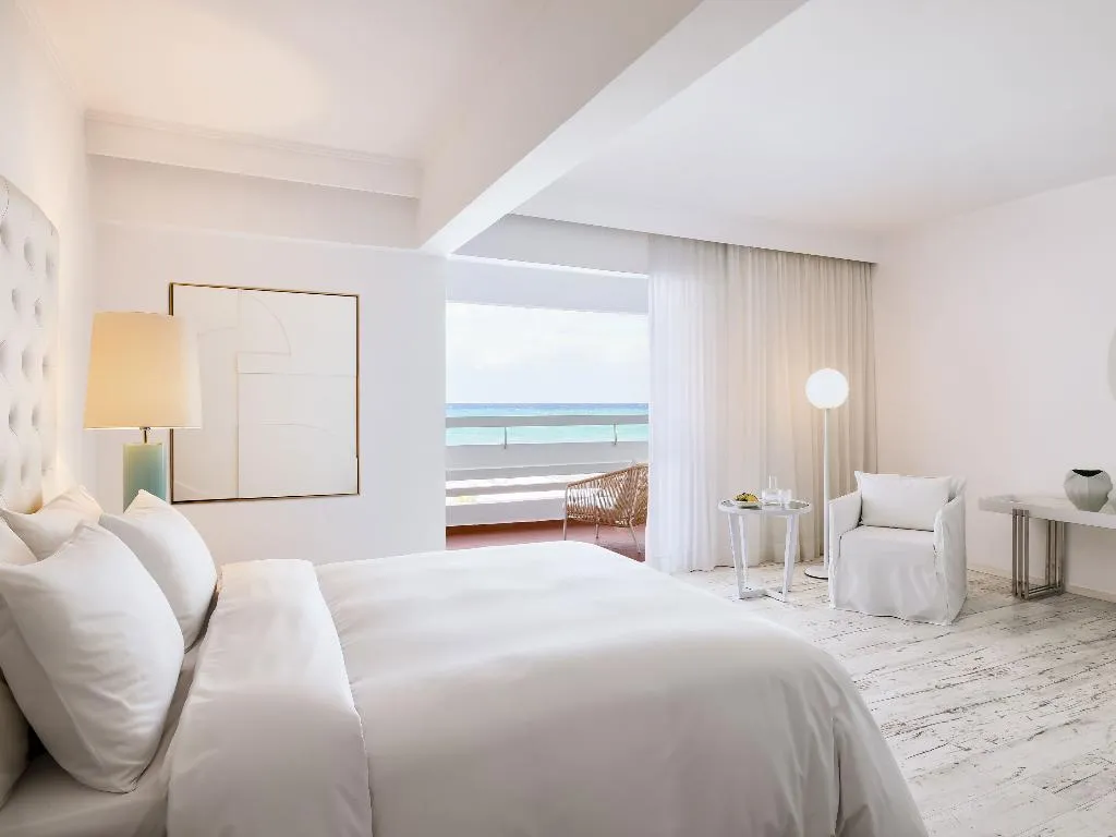 JUNIOR SUITE SEA VIEW Room, Grecotel LUXME White, Crete