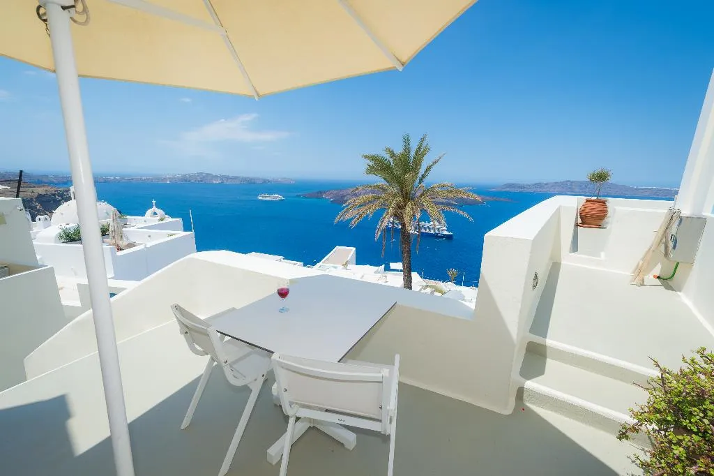 DOUBLE SUPERIOR SEA VIEW Room, Pantelia Suites, Santorini