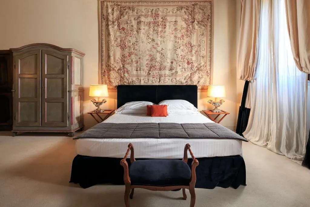 SUITE CLASSIC Room, The J & J Historic House Hotel, Florence