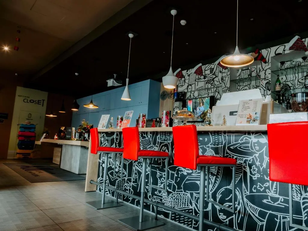 Bar, ibis Sofia Airport, Sofia