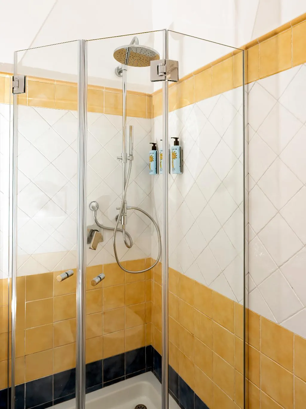 DOUBLE CLASSIC WITH TERRACE Room, Casa Mariantonia, Naples