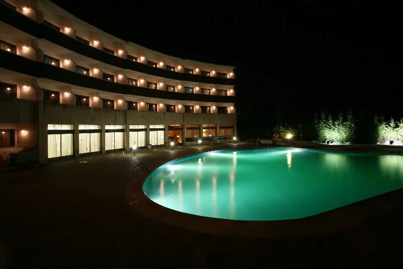 Pool, Meia Lua, Porto