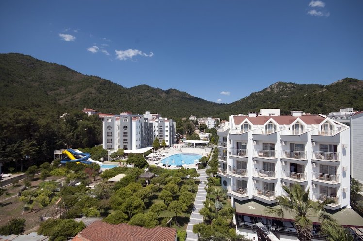 Caprice Beach Hotel instead of Luna Beach Deluxe Hotel, Dalaman