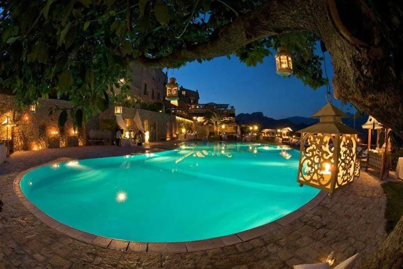 Pool, Villa Cimbrone, Naples