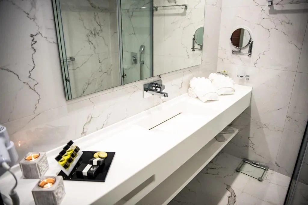 DOUBLE SUPERIOR WITH BALCONY Room, Lagaria Hotel, Thessaloniki