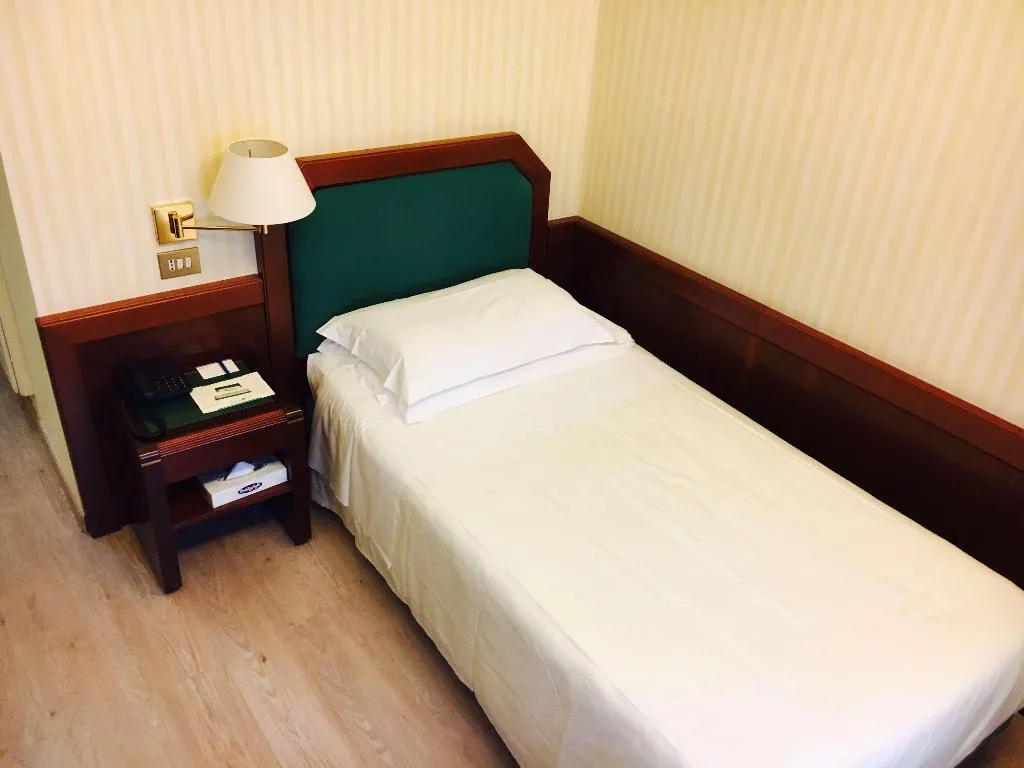 SINGLE STANDARD Room, Astoria Sure Hotel Collection by Best Western, Milan
