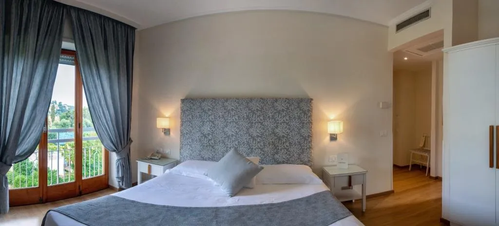 DOUBLE GARDEN VIEW Room, Hotel Regina Sorrento, Naples