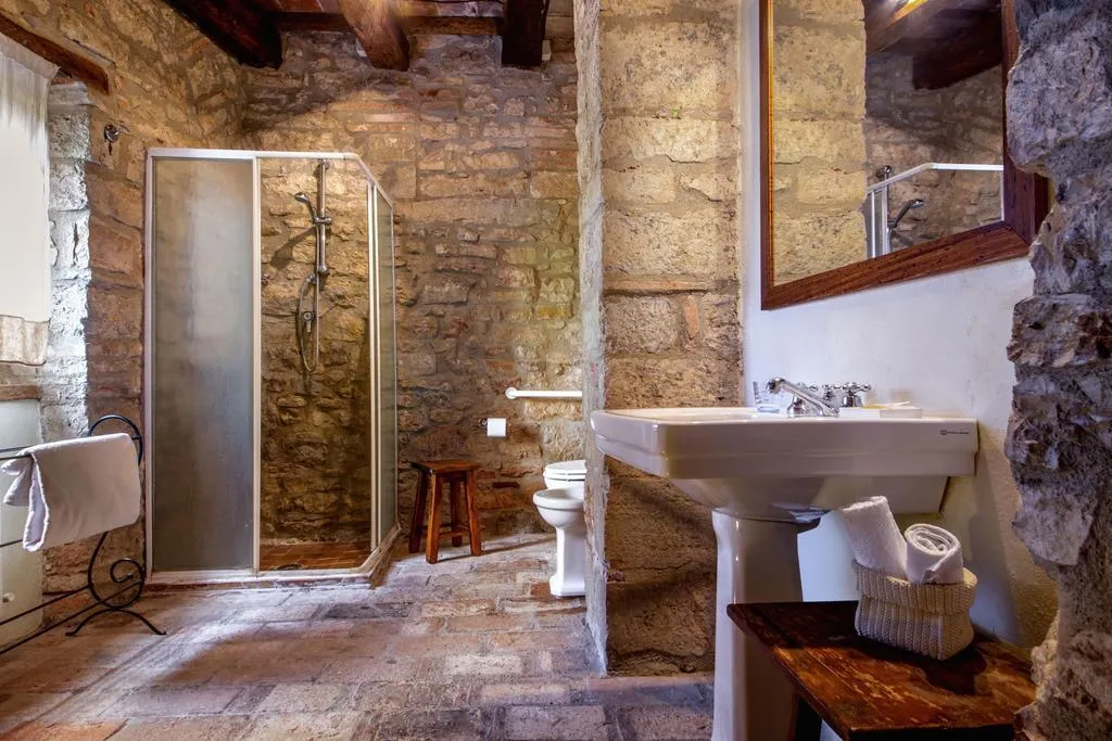 SUITE WITH JACUZZI Room, Castello Valenzino, Perugia