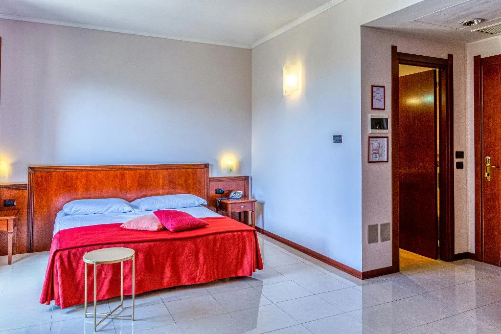 DOUBLE STANDARD Room, Le Torri Hotel, Cagliari
