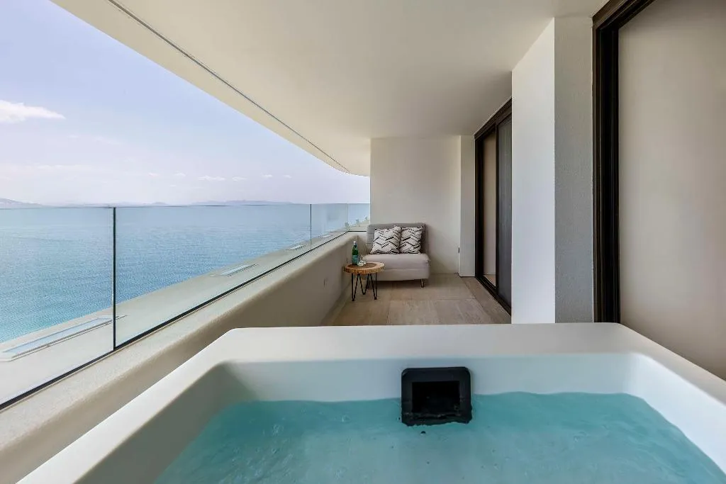 SUITE Presidential Room, Isla Brown Corinthia Resort & Spa, Curio Collect, Athens