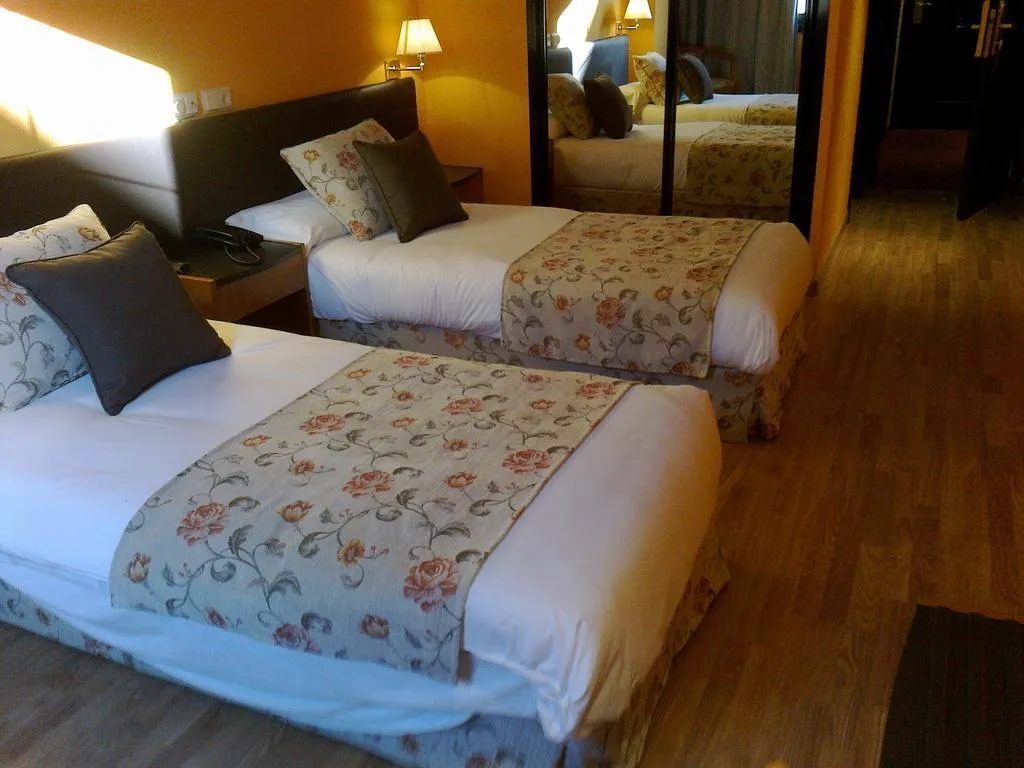 DOUBLE SINGLE USE STANDARD Room, Torre Hogar, Madrid