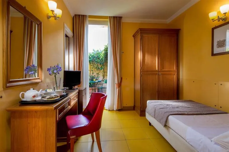 Room, Tiziano, Rome
