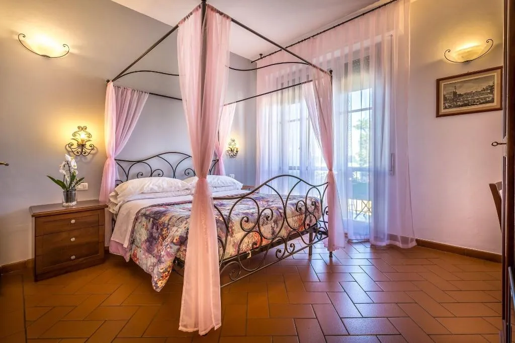 Room, B&B Antiche Armonie, Florence