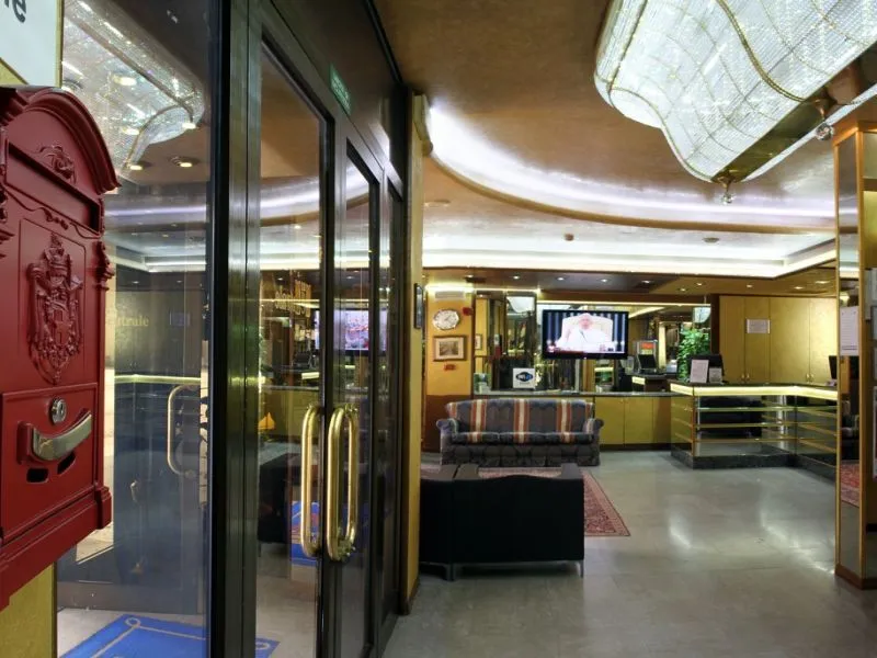 Lobby, Centrale, Venice
