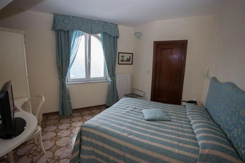 Room, Bonadies, Naples