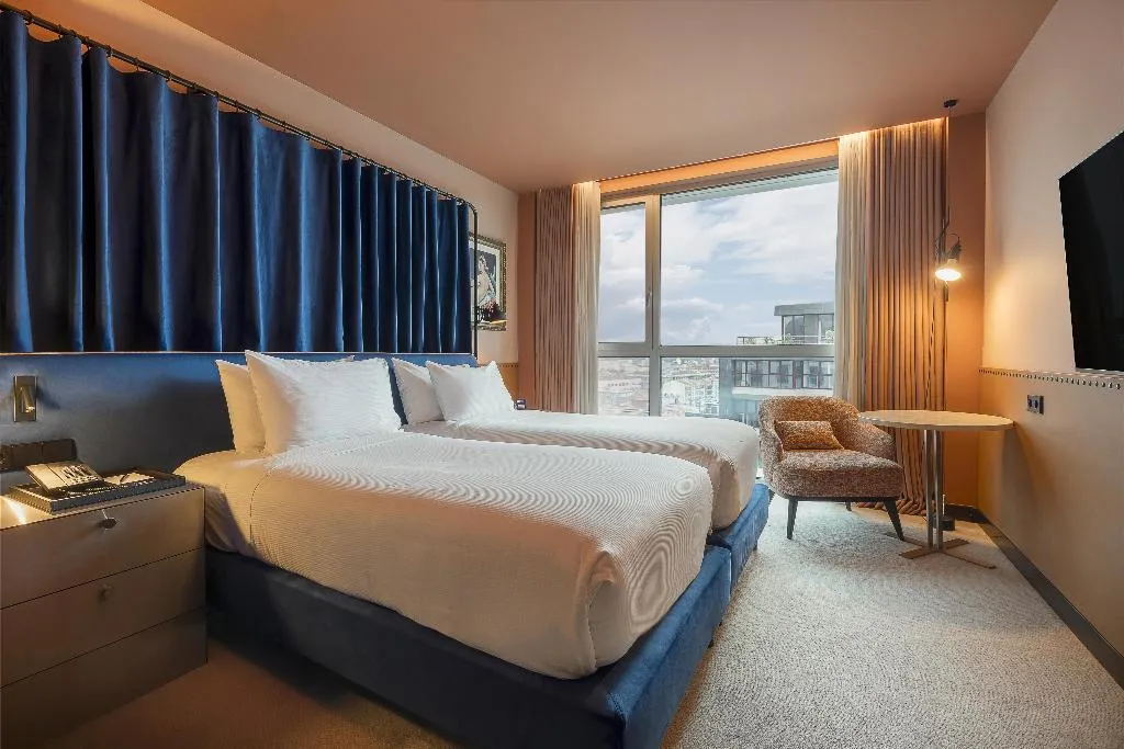 TWIN DELUXE Room, Cenica Porto Hotel, Curio Collection By Hilton, Porto