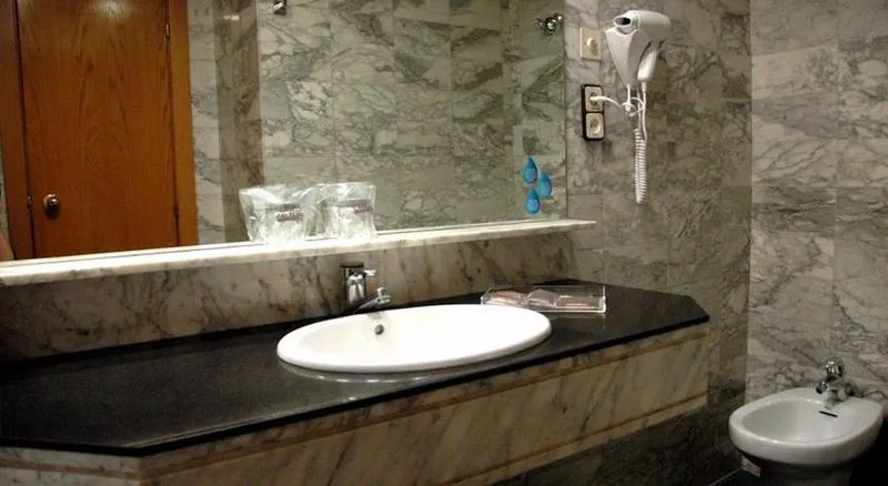 DOUBLE PREMIUM Room, Catalonia Park Güell, Barcelona