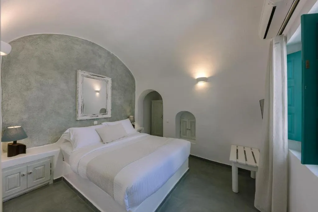 SUITE SUPERIOR WITH DOUBLE BED Room, Afroessa Hotel, Santorini