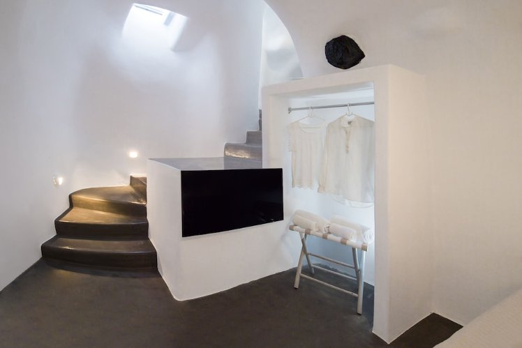 Aqua Serenity Santorini Luxury Suites, Santorini