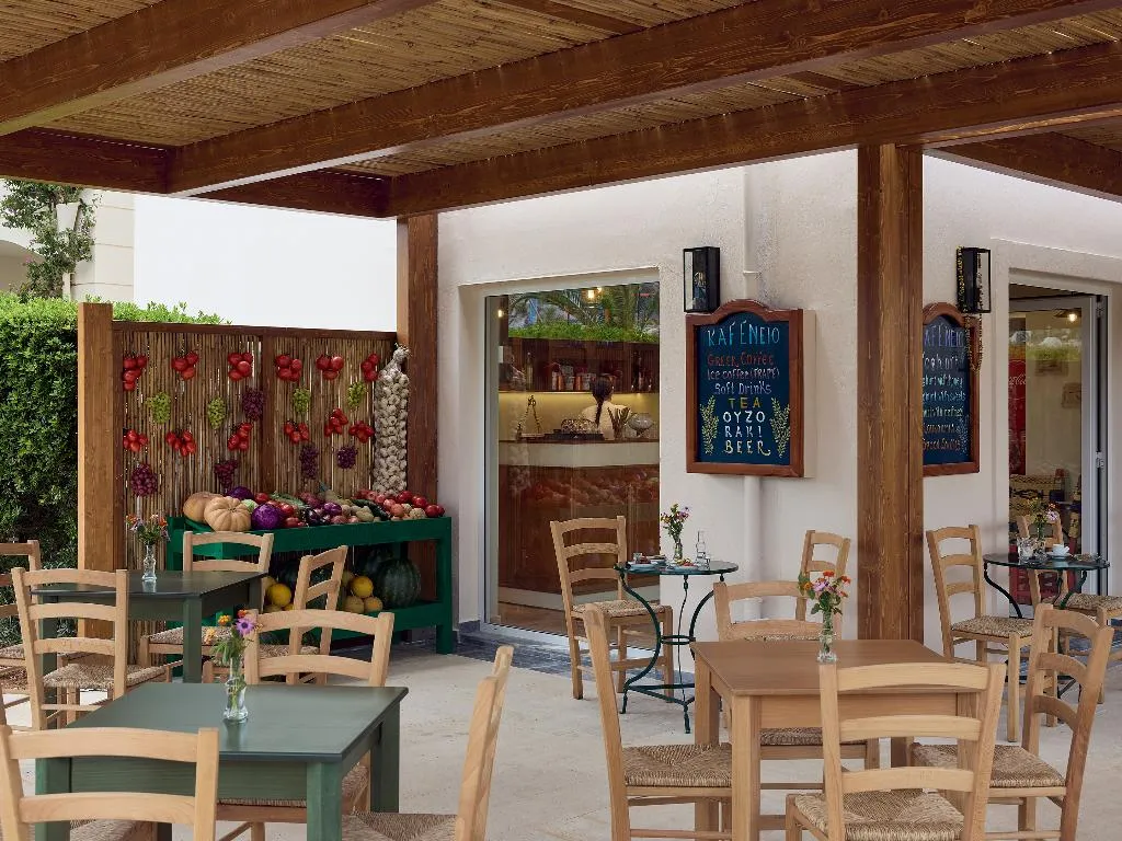 Bar, Grecotel Marine Palace & Aqua Park, Crete
