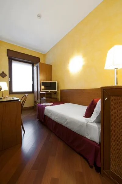 SINGLE STANDARD Room, Sonder Missori, Milan