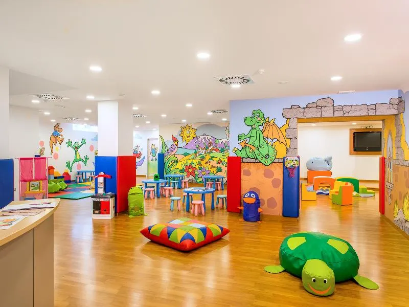 Sports and Entertainment, Alexandre Troya, Tenerife