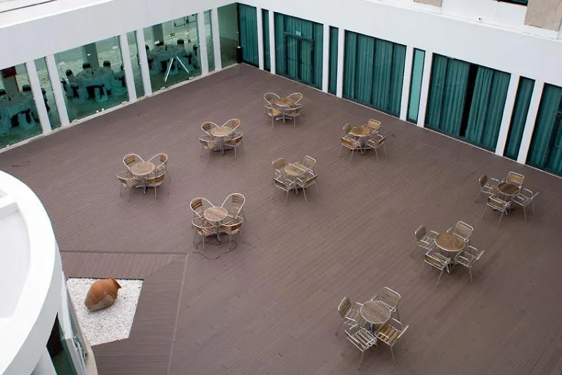 Terrace, Leziria Parque Hotel, Lisbon
