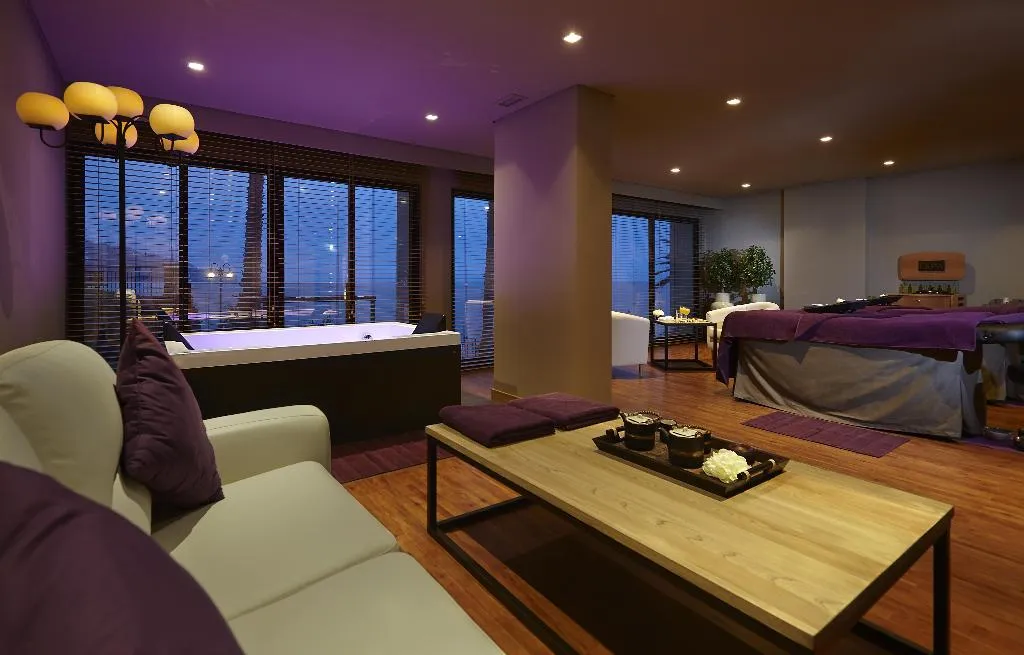 Room, The Cliff Bay Resort, Madeira
