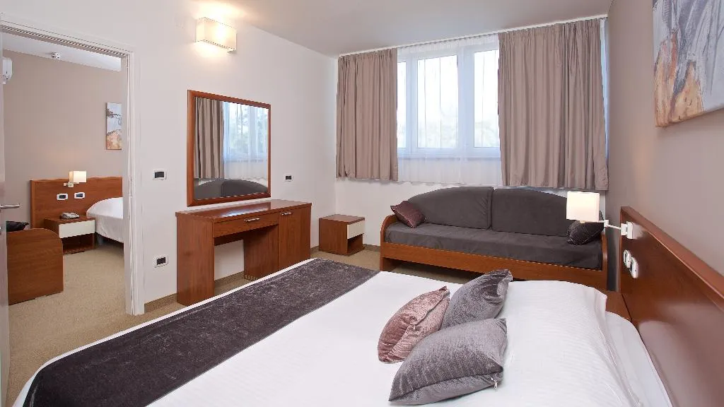 FAMILY ROOM STANDARD Room, Arena Hotel Holiday, Istria