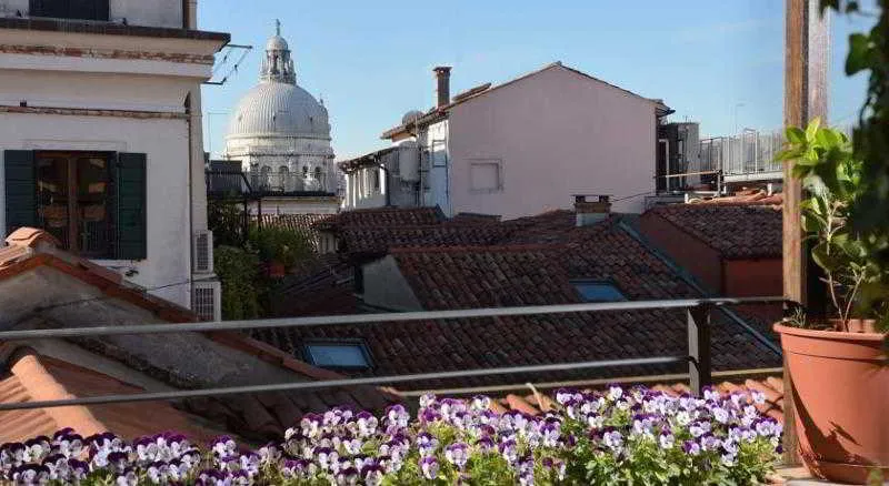 Terrace, dell'Opera, Venice