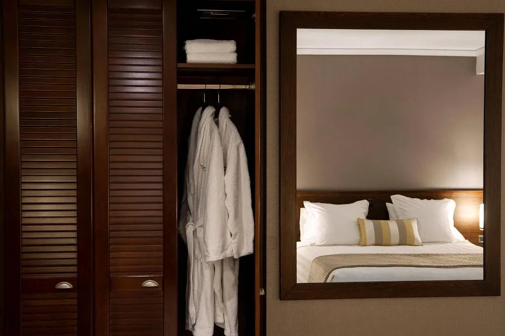 JUNIOR SUITE STANDARD Room, The Athenian Callirhoe, Athens