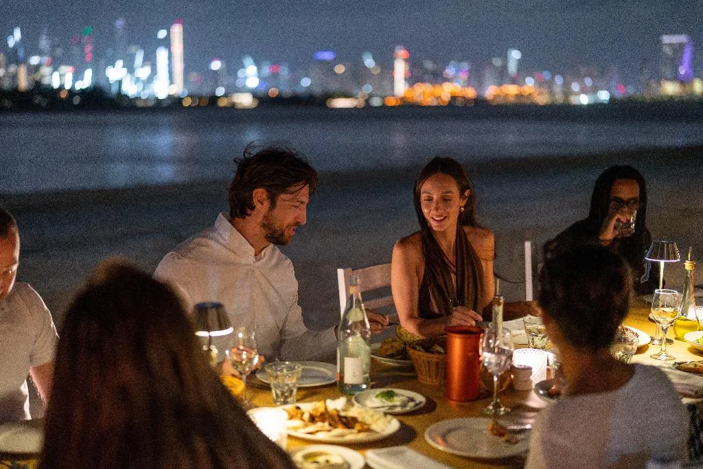 Restaurant, Th8 Palm Dubai Beach Resort Vignette Collection, Dubai