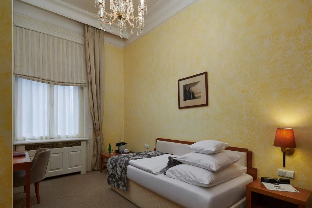 SINGLE STANDARD Room, Ventana Hotel Prague, Prague