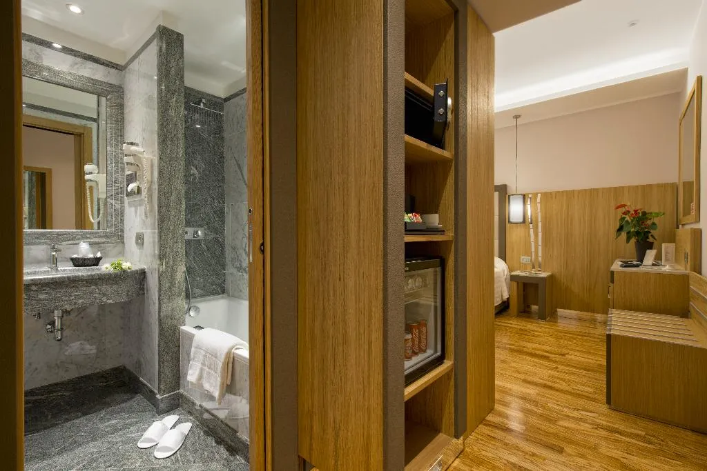 DOUBLE DELUXE Room, Giolli Nazionale, Rome