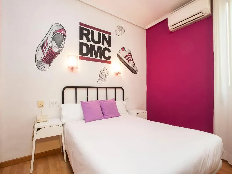 SINGLE STANDARD Room, Casual de la Música Valencia, Valencia