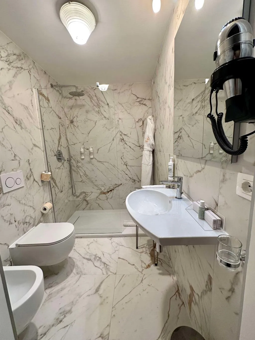 Room, Sanpi Milano, Milan