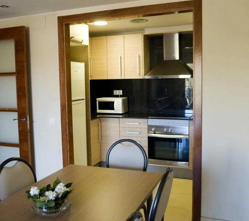 APARTMENT CAPACITY 8 THREE BEDROOMS Room, Trimar, Costa Brava
