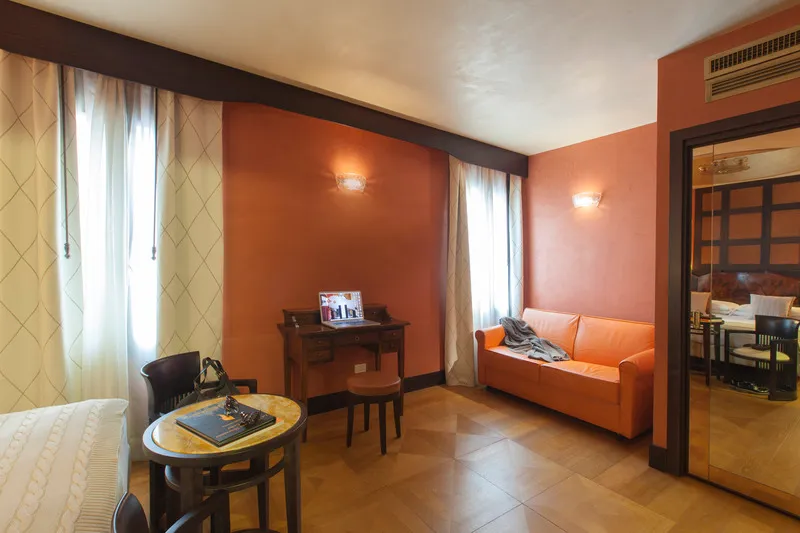 TRIPLE STANDARD Room, Saturnia & International, Venice