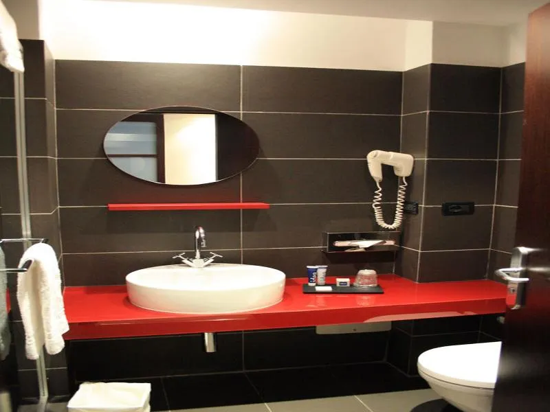 Room, iH Hotels Milano Watt 13, Milan