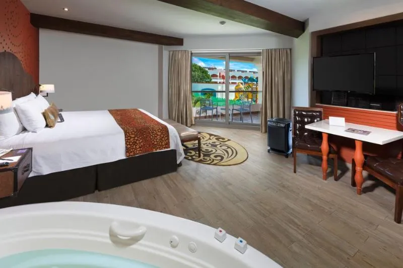 DOUBLE Accessible Room, Hard Rock Hotel Riviera Maya All Inclusive, Cancun Area