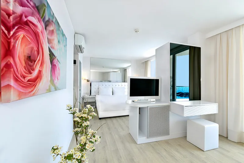 JUNIOR SUITE STANDARD Room, Le Bleu Hotel & Resort, Izmir
