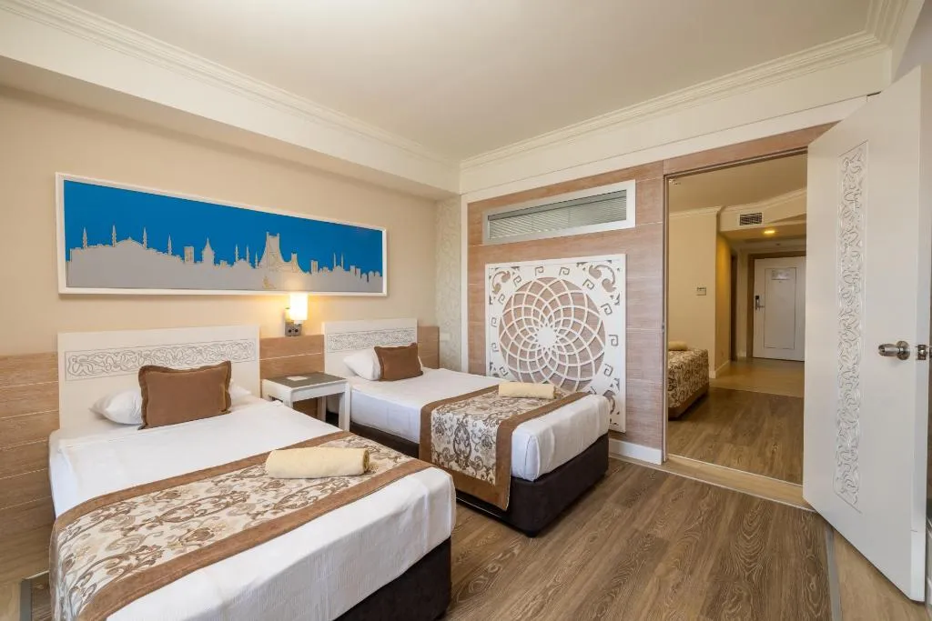 Room, Crystal Sunset Pearl Collection, Antalya