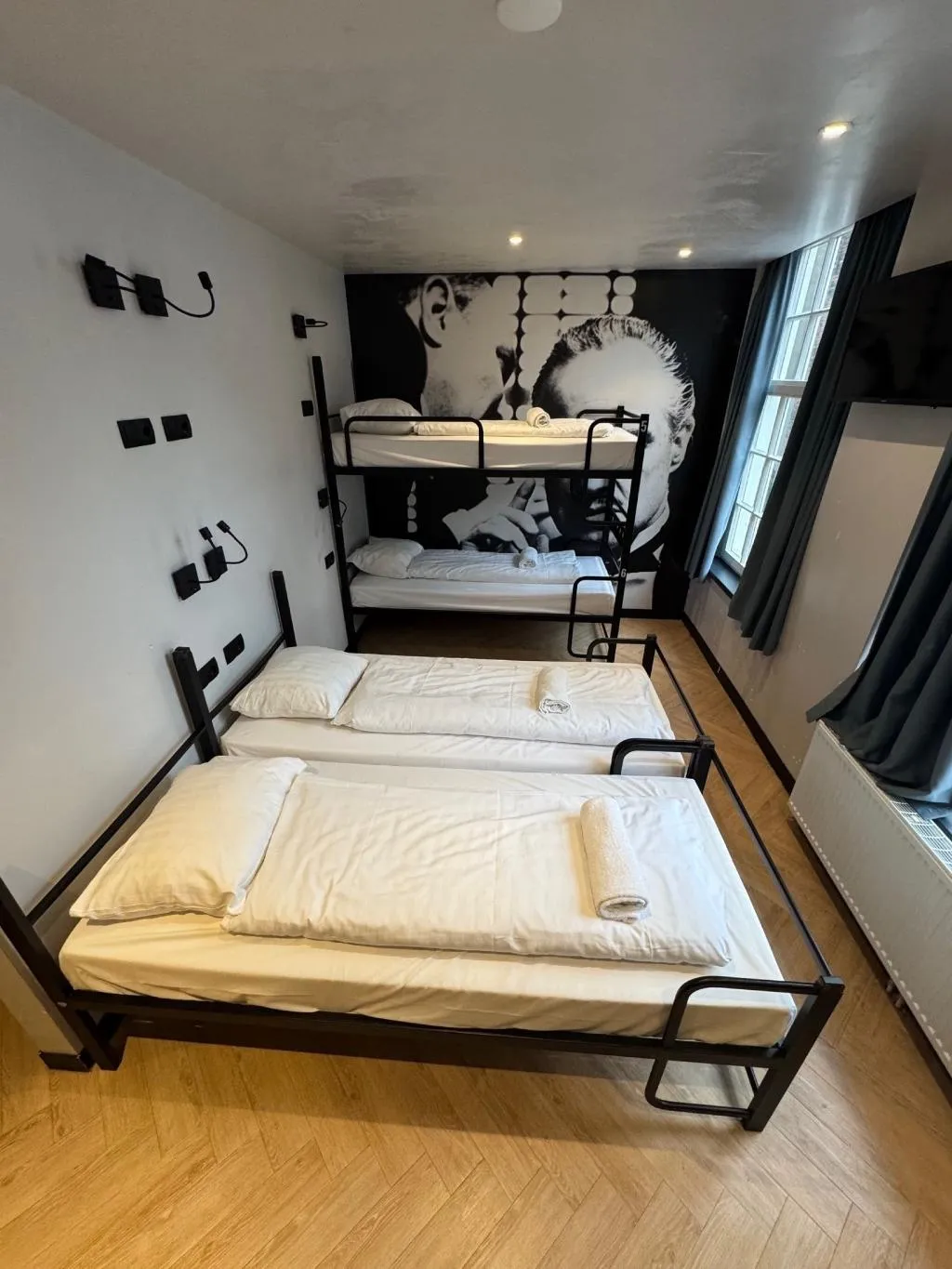 QUADRUPLE STANDARD Room, Heart Of Amsterdam, Amsterdam