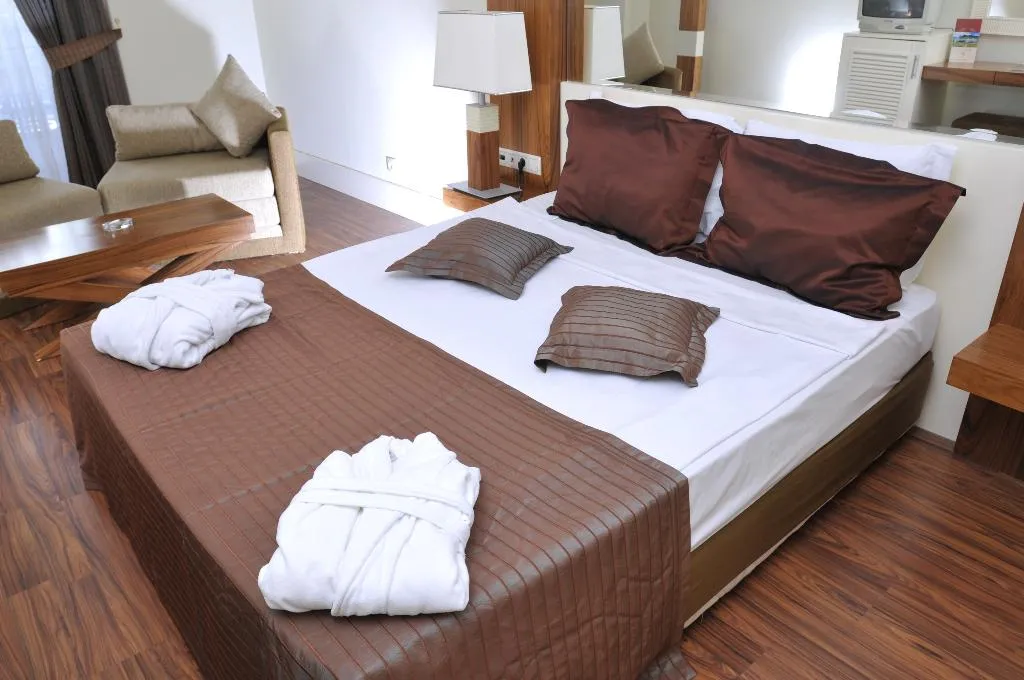 DOUBLE POOL VIEW Room, Meder Resort Hotel, Antalya